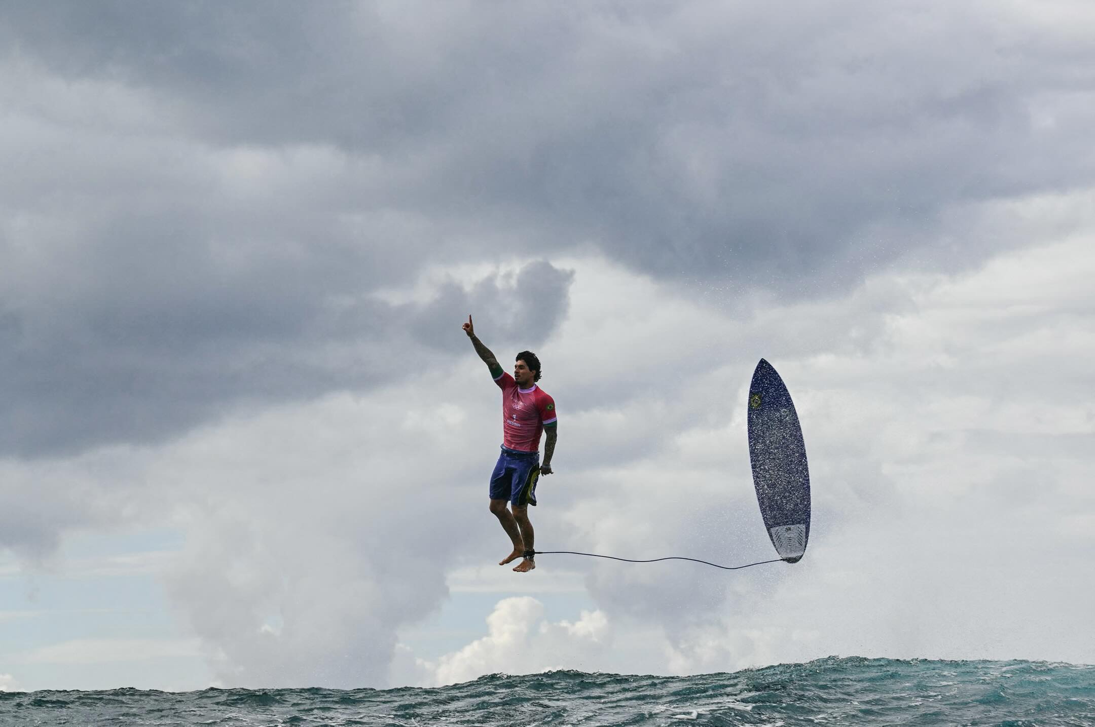 Gabriel Medina’s Surfing Magic Captured in Viral Photo at Paris Olympics